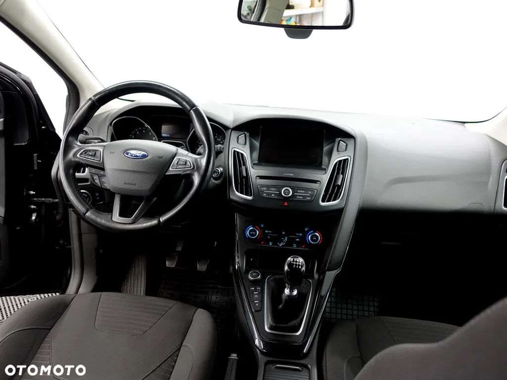 Ford Focus 1.5 EcoBoost Titanium - 6