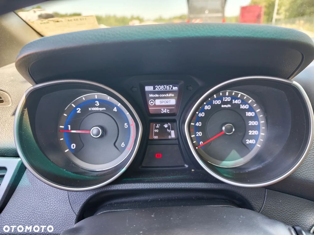 Hyundai i30 1.6 CRDi Fifa World Cup Edition - 18