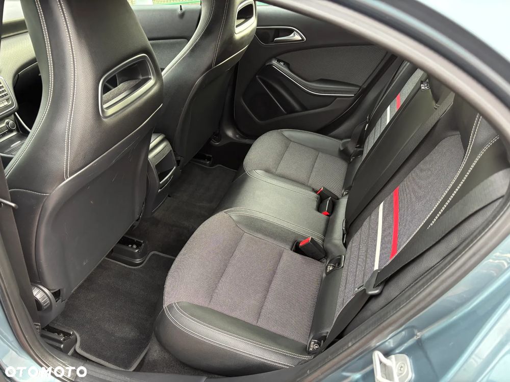 Mercedes-Benz Klasa A 180 (BlueEFFICIENCY) 7G-DCT Urban - 15