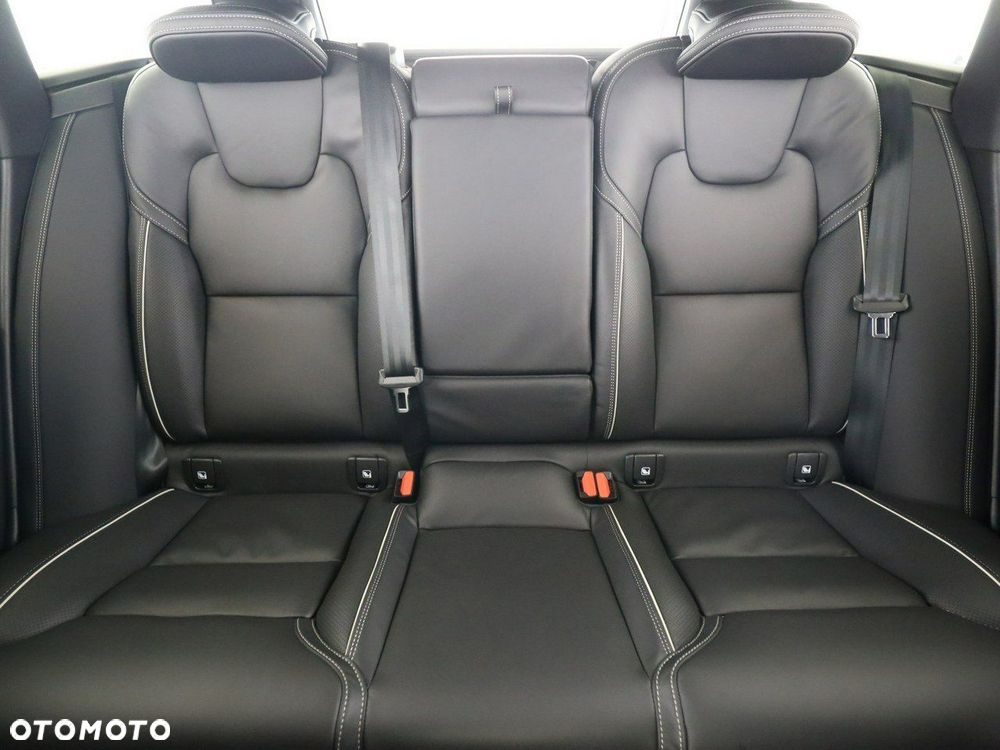 Volvo V90 Cross Country B4 D AWD Ultimate - 11