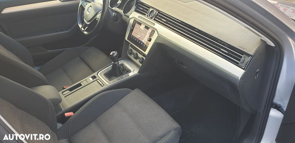 Volkswagen Passat Variant 2.0 TDI (BlueMotion Technology) Comfortline - 10