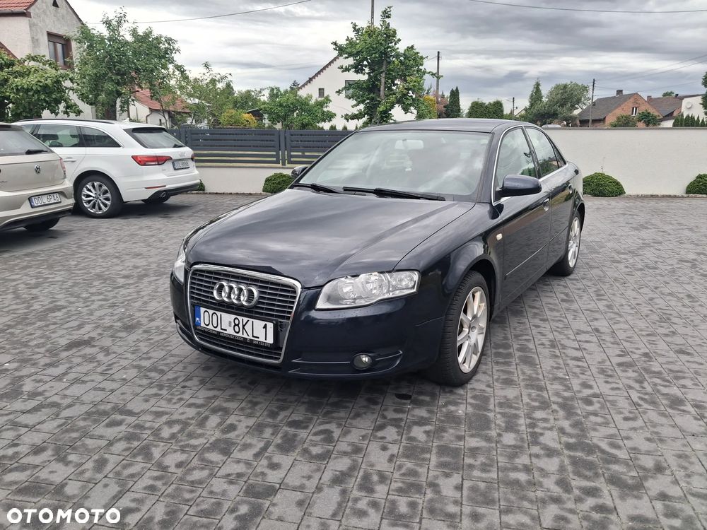 Audi A4 Limousine - 3