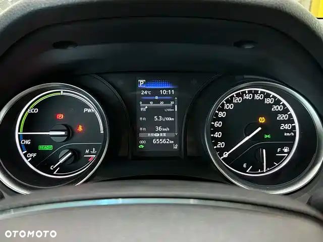 Toyota Camry Business Edition - 11