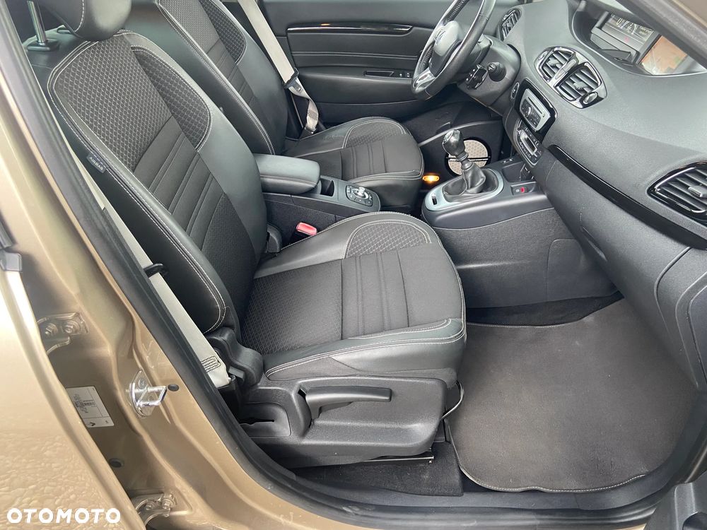 Renault Scenic Energy TCe 130 S&S Bose Edition - 20