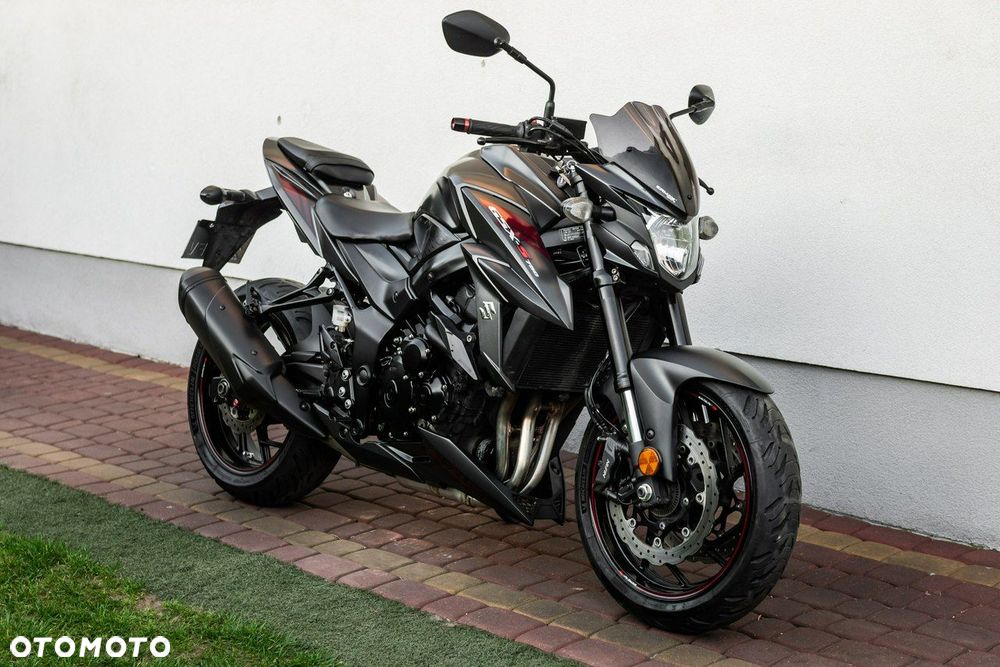Suzuki GSX - 1