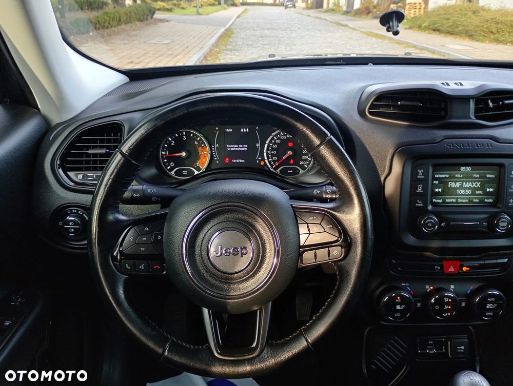 Jeep Renegade - 32