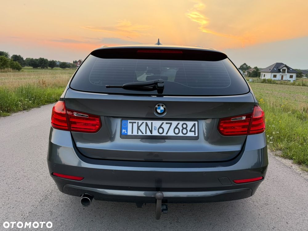 BMW Seria 3 320d Luxury Line - 12