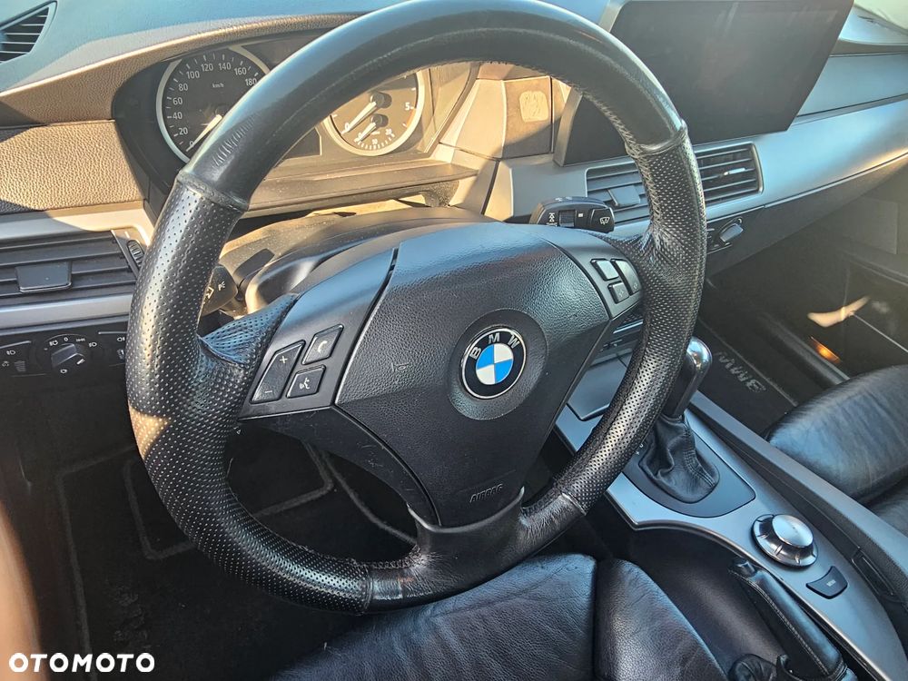 BMW Seria 5 525d - 6