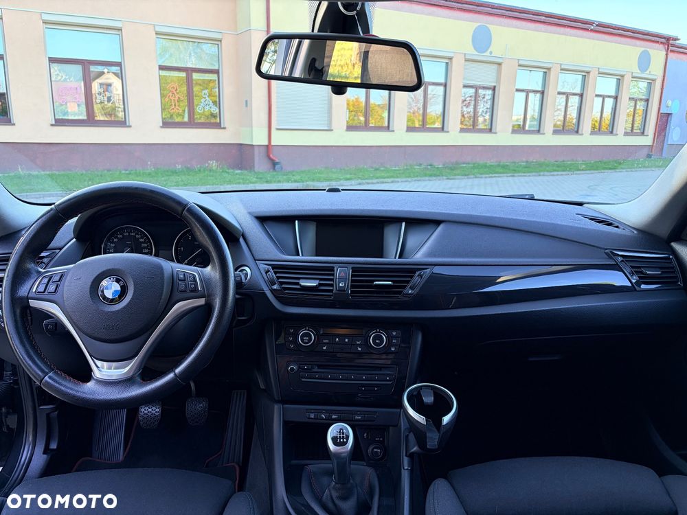 BMW X1 sDrive18d xLine - 9