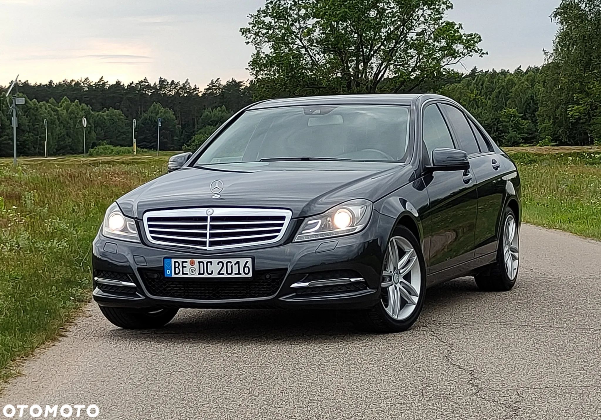 Mercedes-Benz Klasa C 250 CGI BlueEff Avantgarde - 1
