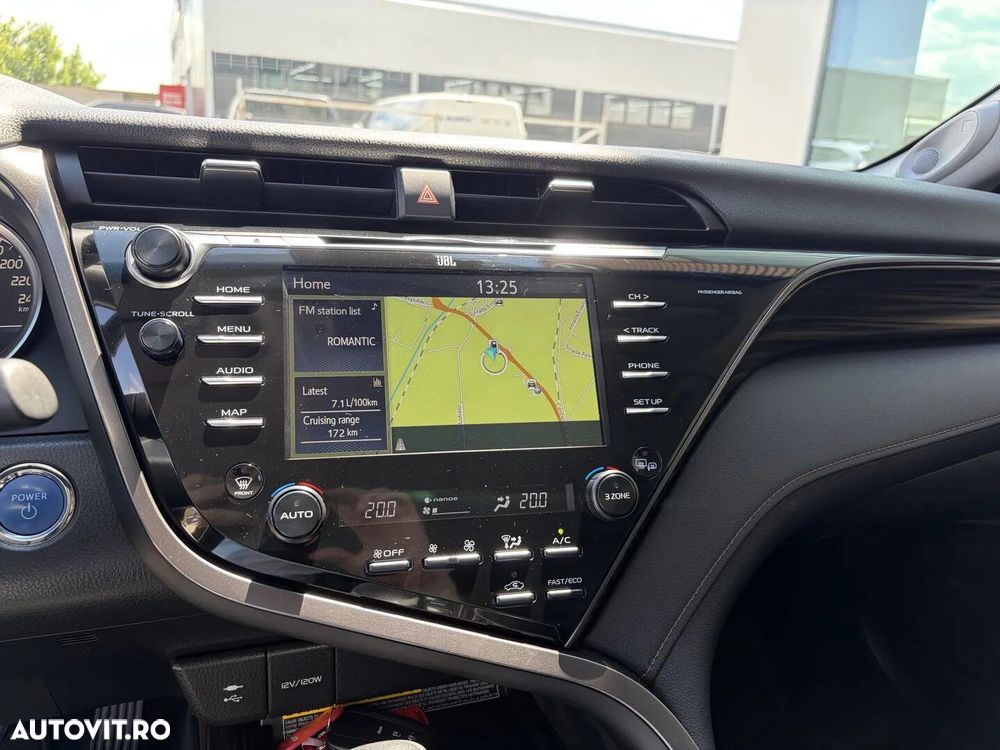 Toyota Camry - 22
