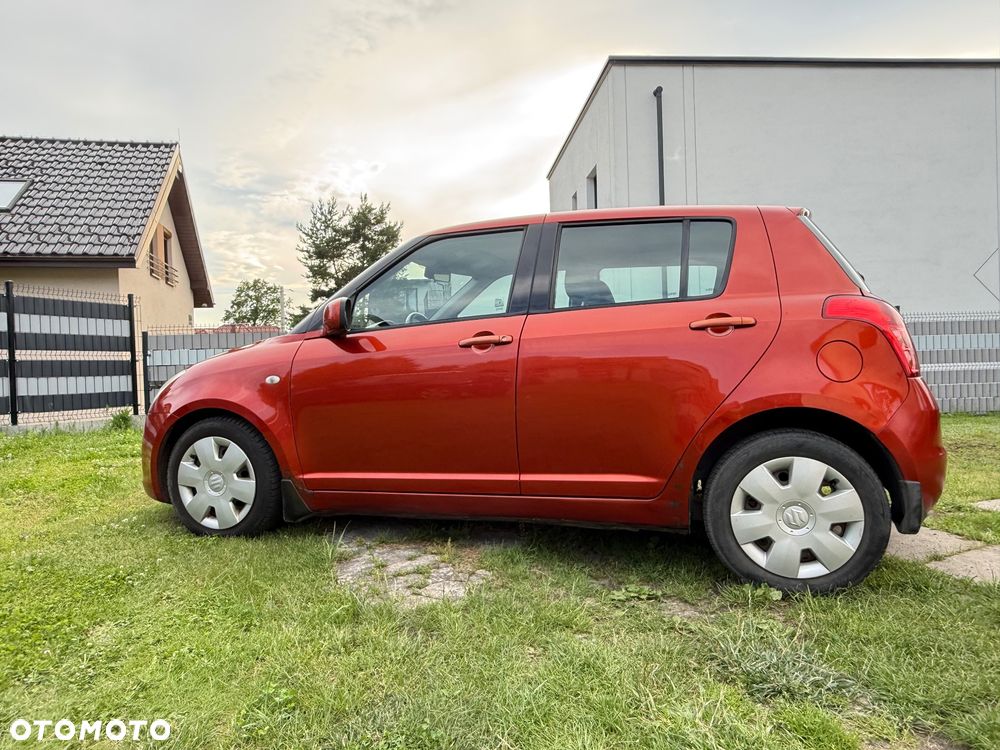 Suzuki Swift 1.5 GS - 2