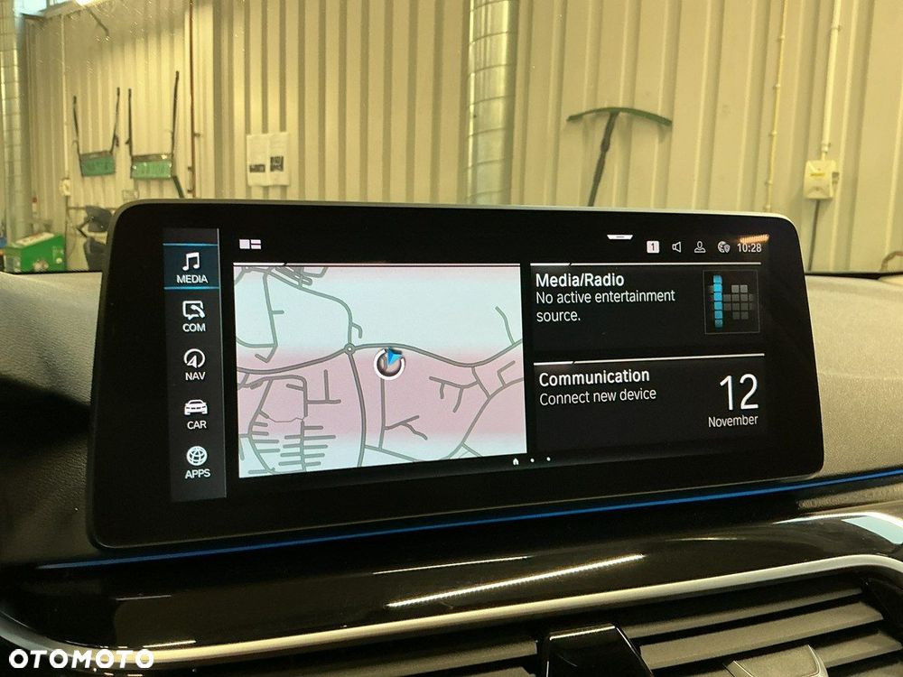 BMW Seria 5 530e Luxury Line - 12