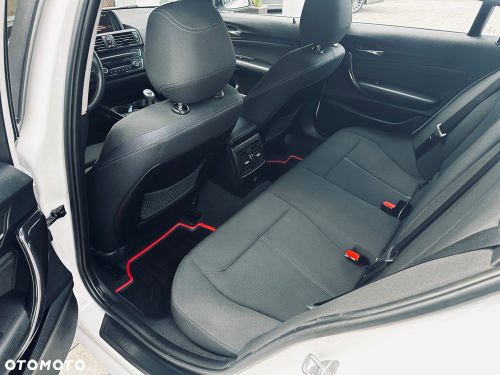 BMW Seria 1 118i Sport Line - 19