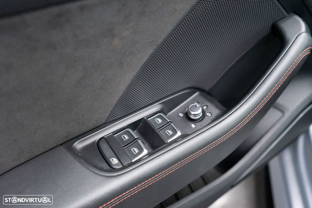 Audi RS3 Sportback 2.5 TFSI quattro S tronic - 23