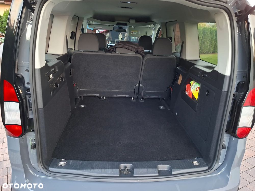 Ford Tourneo Connect - 19