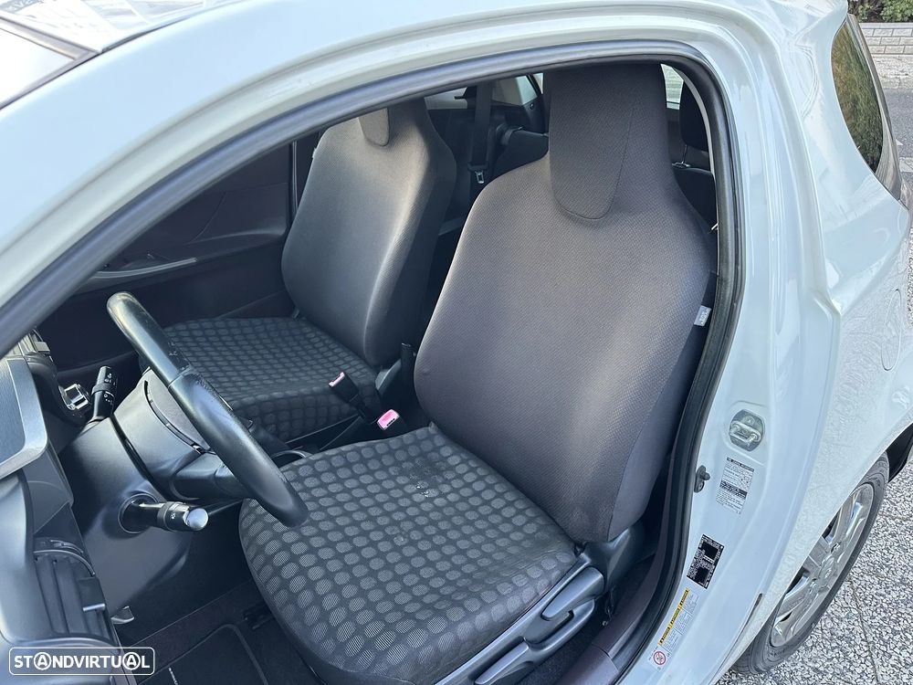 Toyota iQ 1.4 D-4D - 7