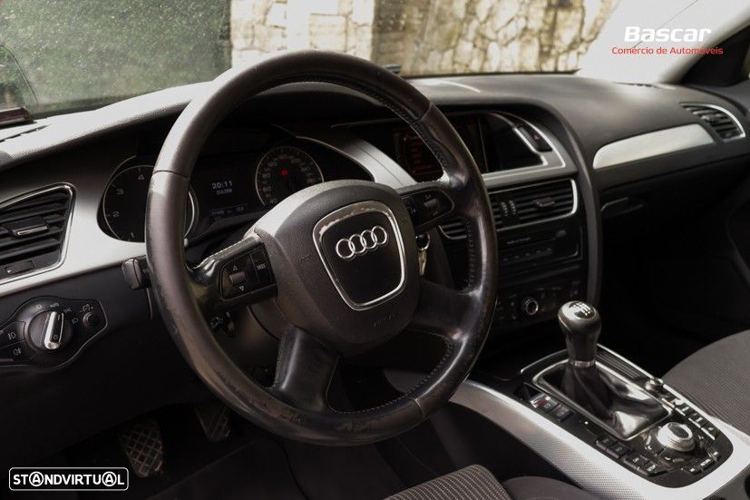 Audi A4 Avant 2.0 TDI Business Line Sport - 30