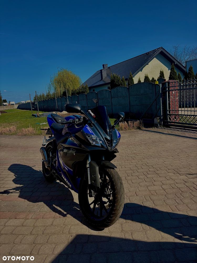 Yamaha YZF - 1
