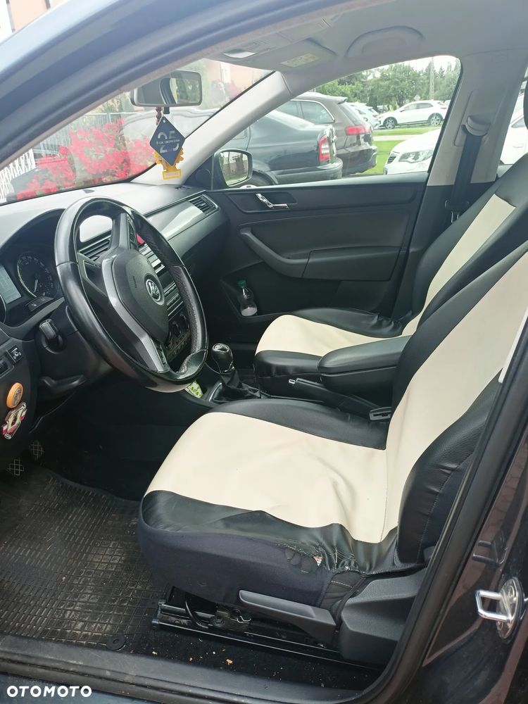 Skoda RAPID 1.2 Active Max - 12
