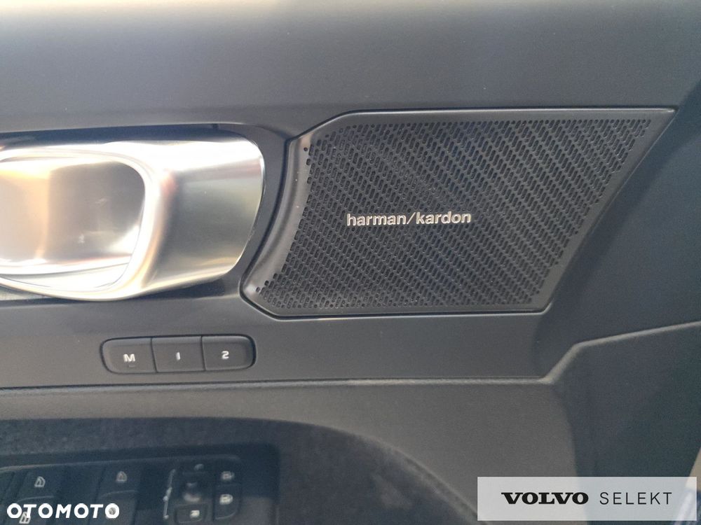 Volvo XC 40 - 18