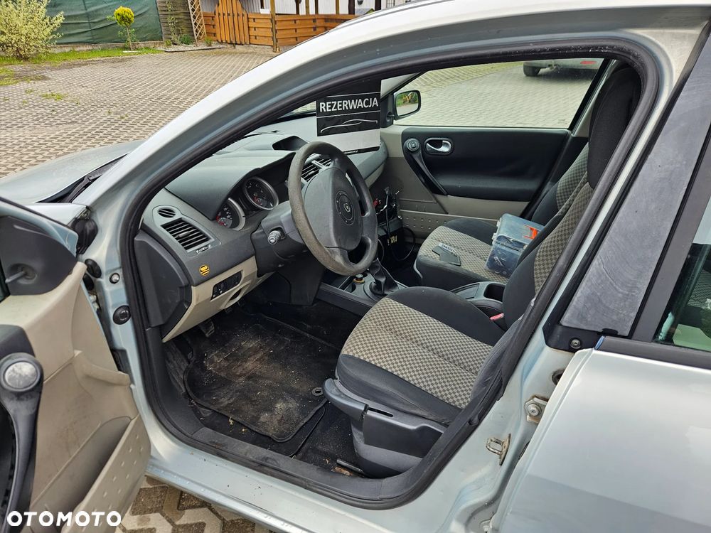 Renault Megane 1.6 Pack Authentique - 6