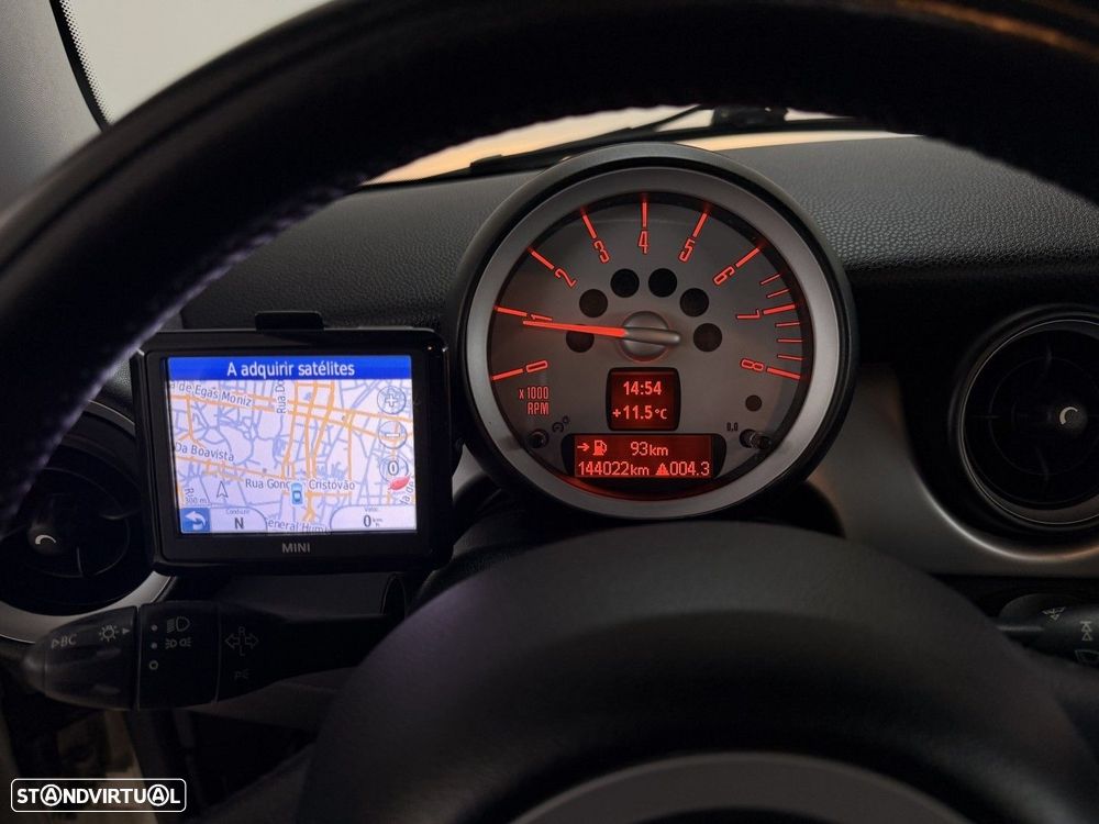 MINI 3 Portas One - 9