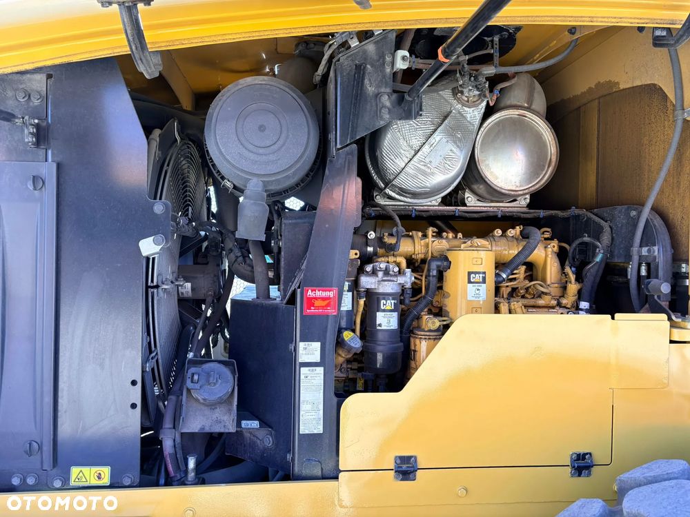 Caterpillar 930M - 14