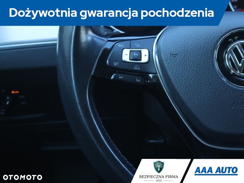 Volkswagen Passat Variant - 23