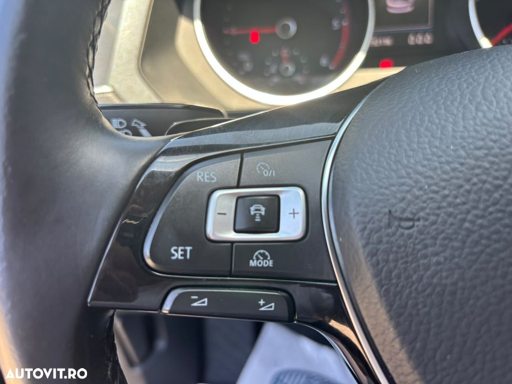 Volkswagen Tiguan - 20