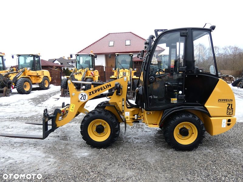 Zeppelin ZL25 ( Atlas AR320 ) 2024r / Powystawowa z Niemiec / Miniładowarka / - 1