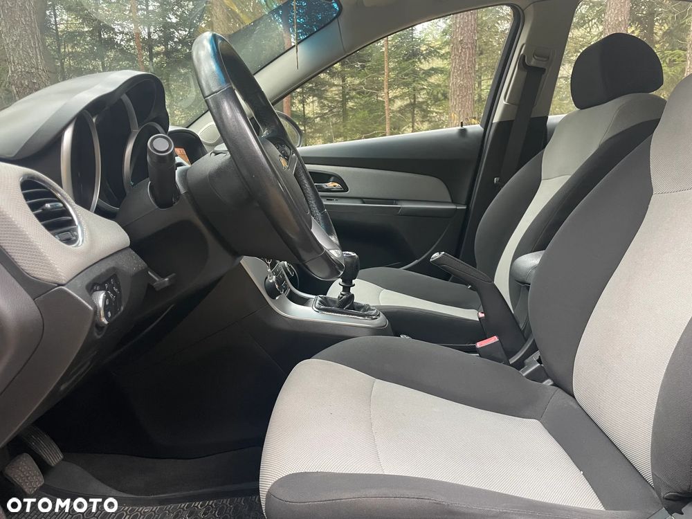 Chevrolet Cruze - 13