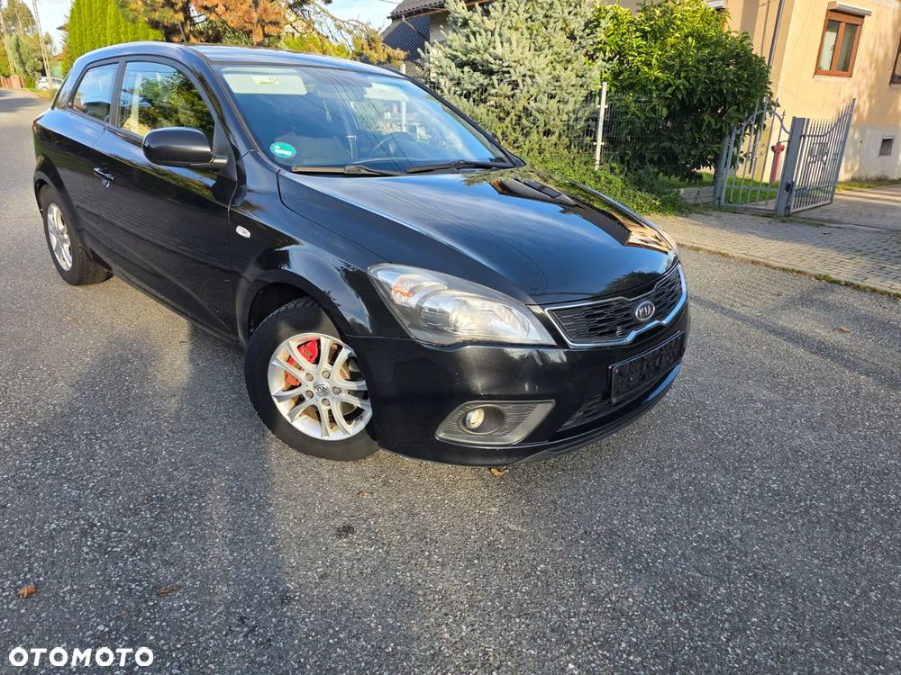 Kia ProCeed - 16