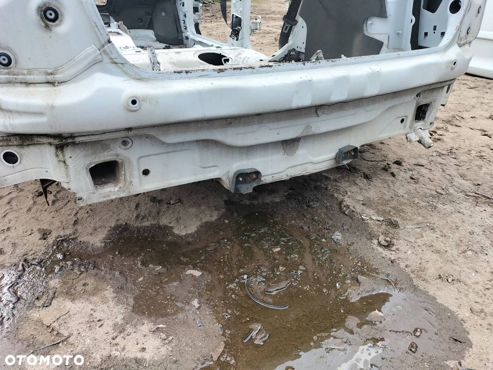 WANNA BAGAŻNIKA PAS TYLNY AUDI A3 8P LIFT LS9R - 3