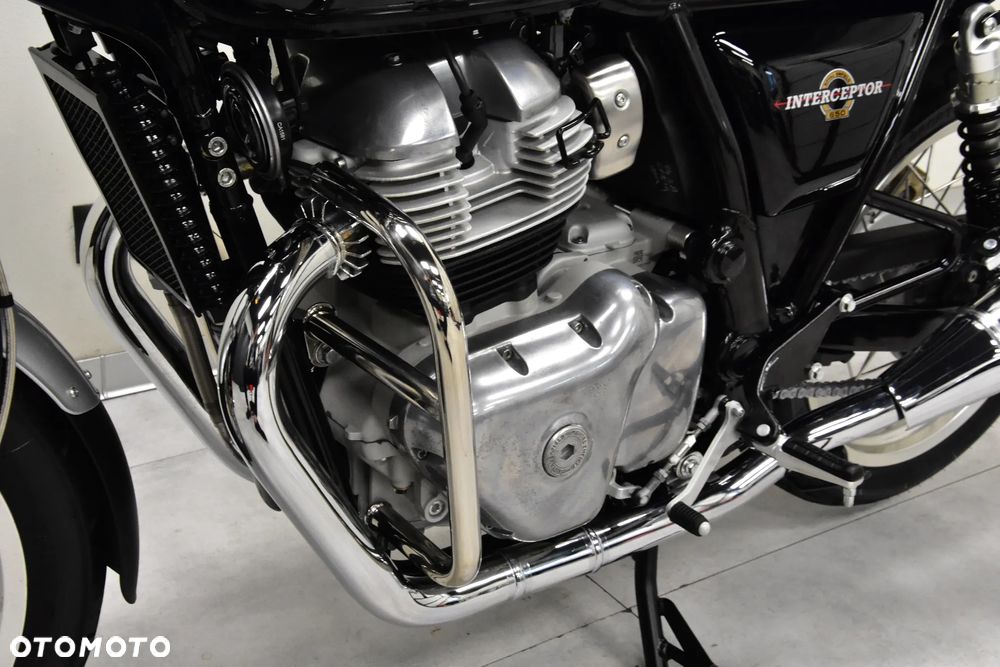 Royal Enfield Interceptor - 35