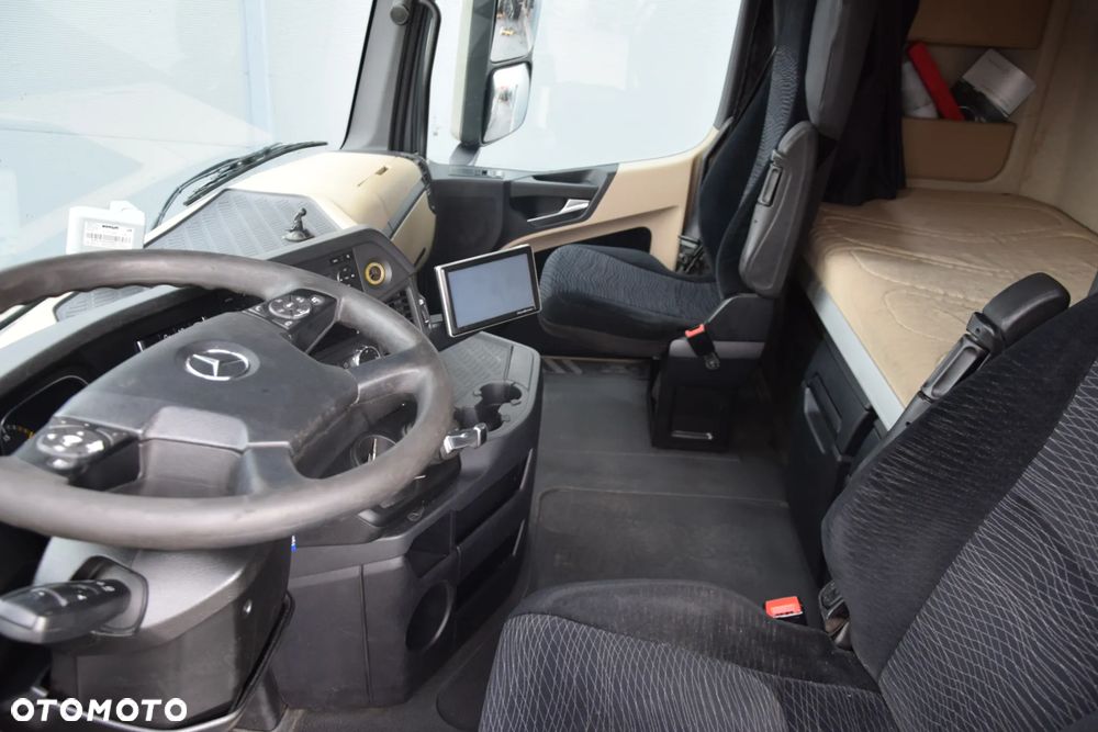 Mercedes-Benz Actros - 19