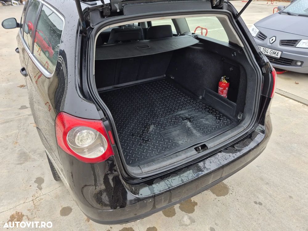 Volkswagen Passat Variant 2.0 TDI Comfortline Aut - 9