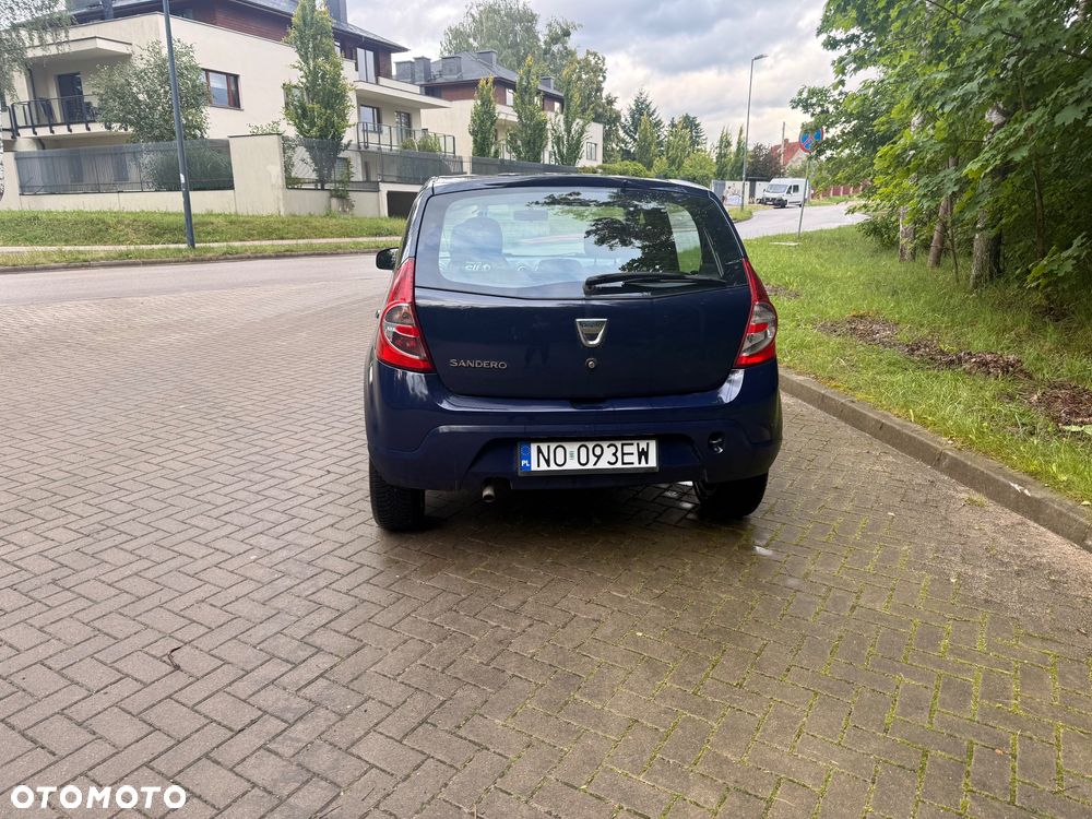 Dacia Sandero 1.2 16V Laureate - 4