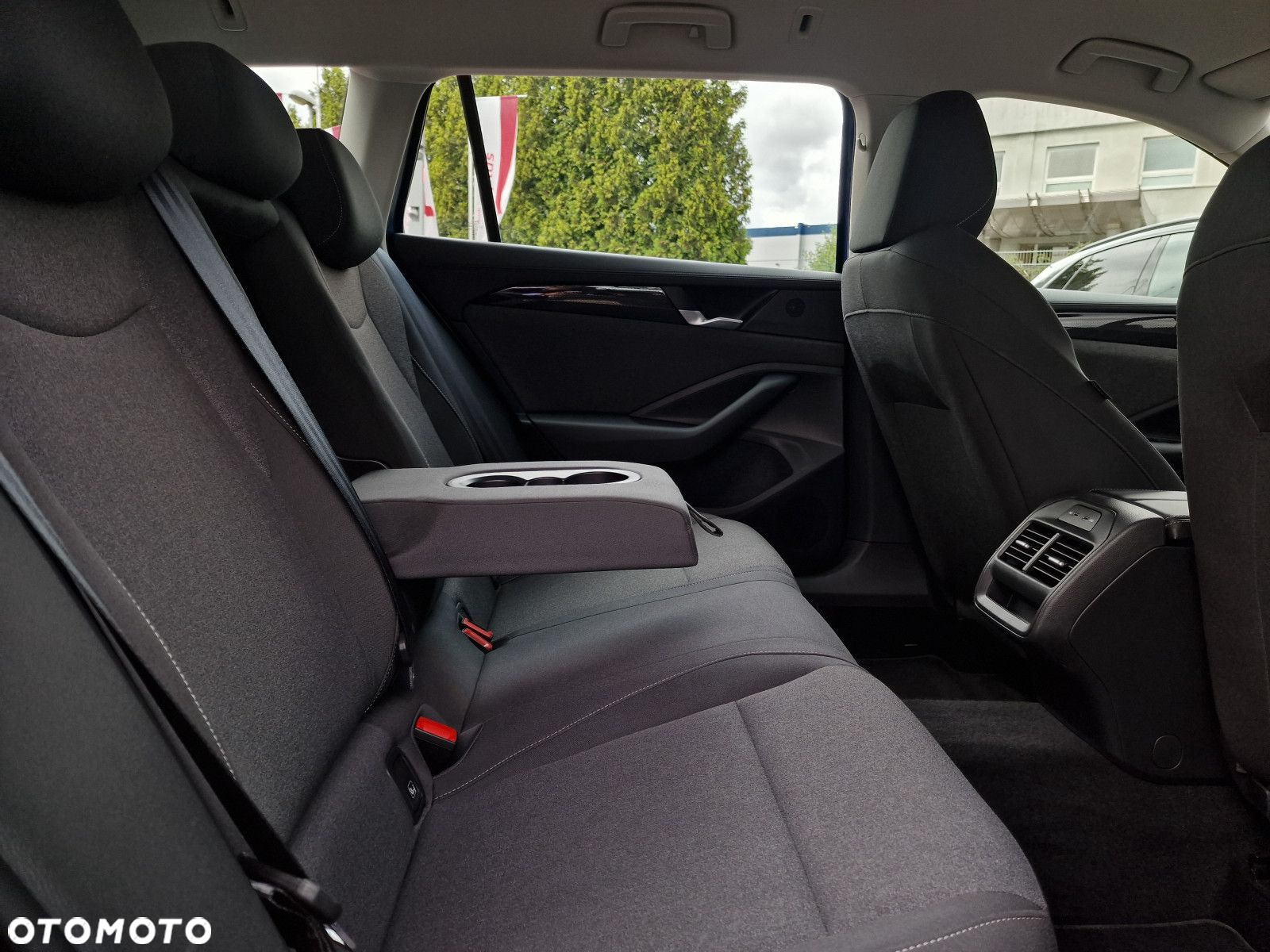 Volkswagen Passat 1.5 TSI eHybrid PHEV Business DSG - 15