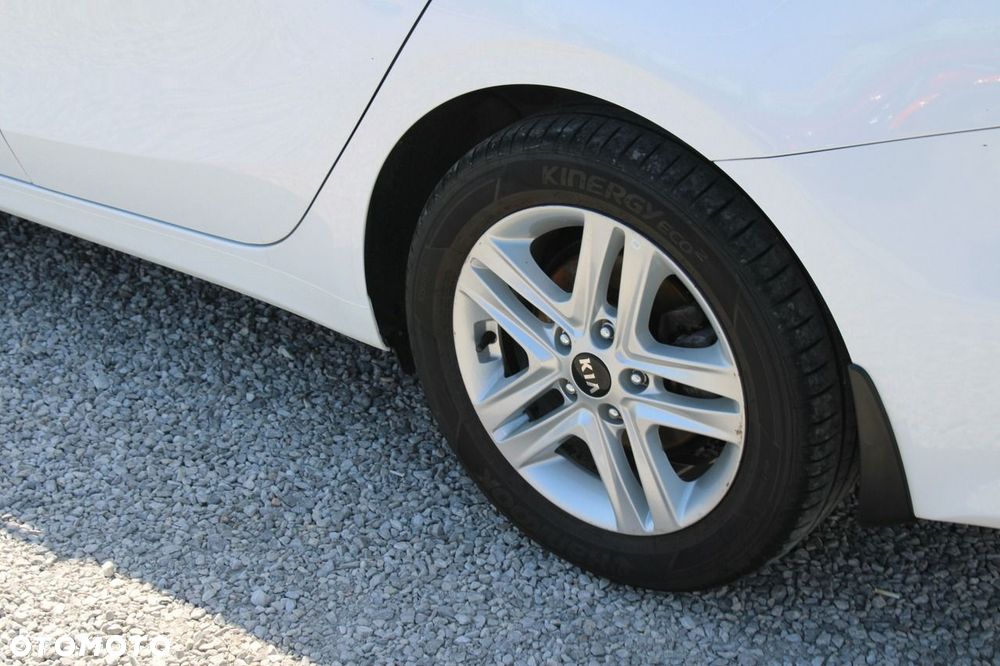 Kia Ceed - 10