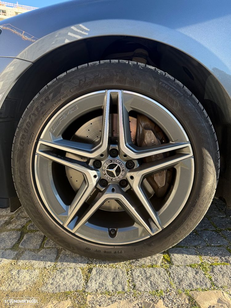 Mercedes-Benz E 300 de AMG Line - 37