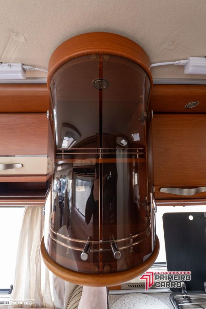 Hymer Classe B sala grande - 16