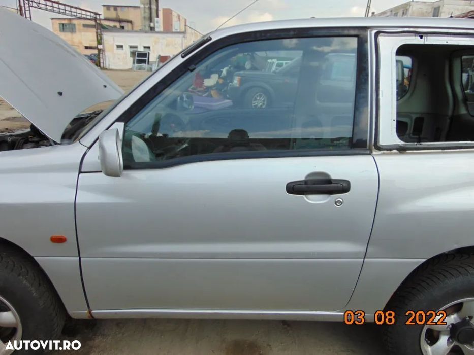 Usa Suzuki Grand Vitara 1998-2005 usi Grand Vitara Model in 3 usi - 2