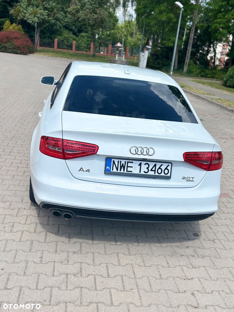 Audi A4 Limousine - 11