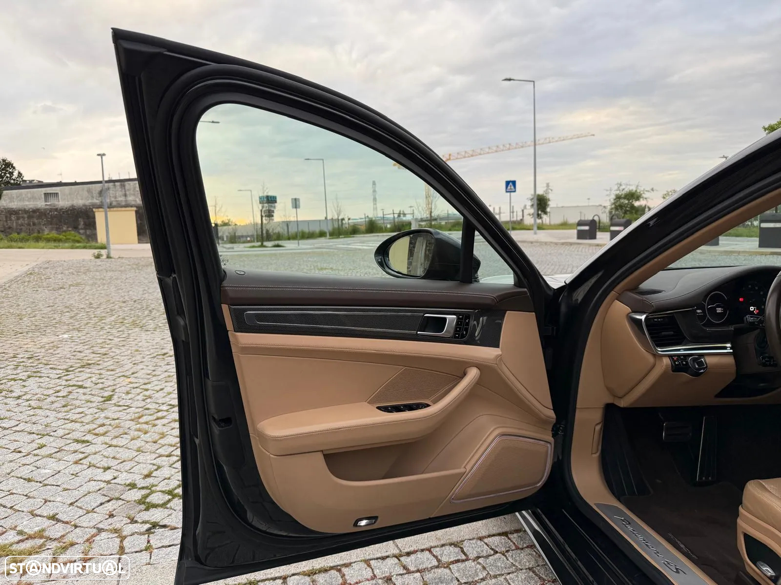 Porsche Panamera 4 S - 28