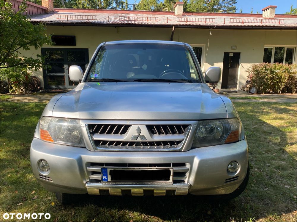 Mitsubishi Pajero 3.2 DI-D Automatik Dakar - 11