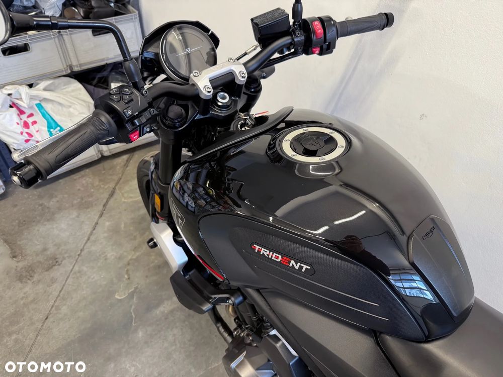 Triumph Trident - 20