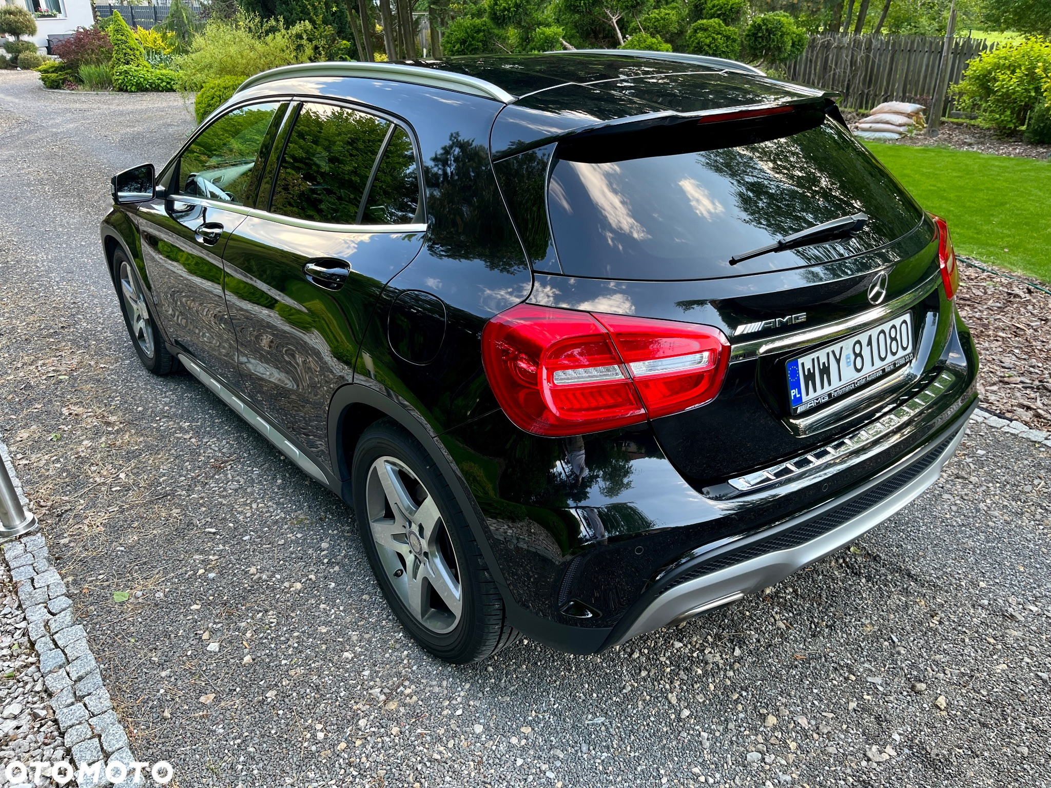 Mercedes-Benz GLA - 8