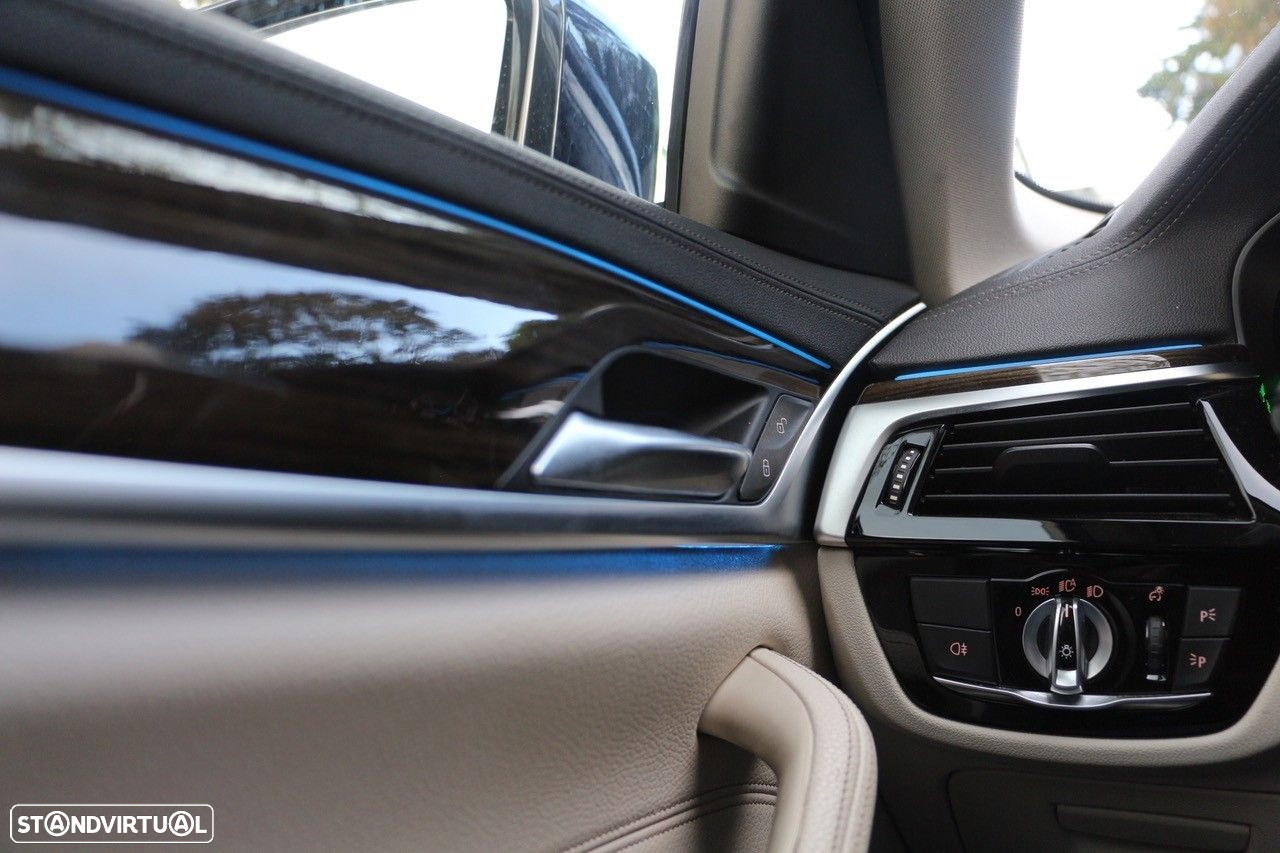 BMW 530 e Line Luxury - 19