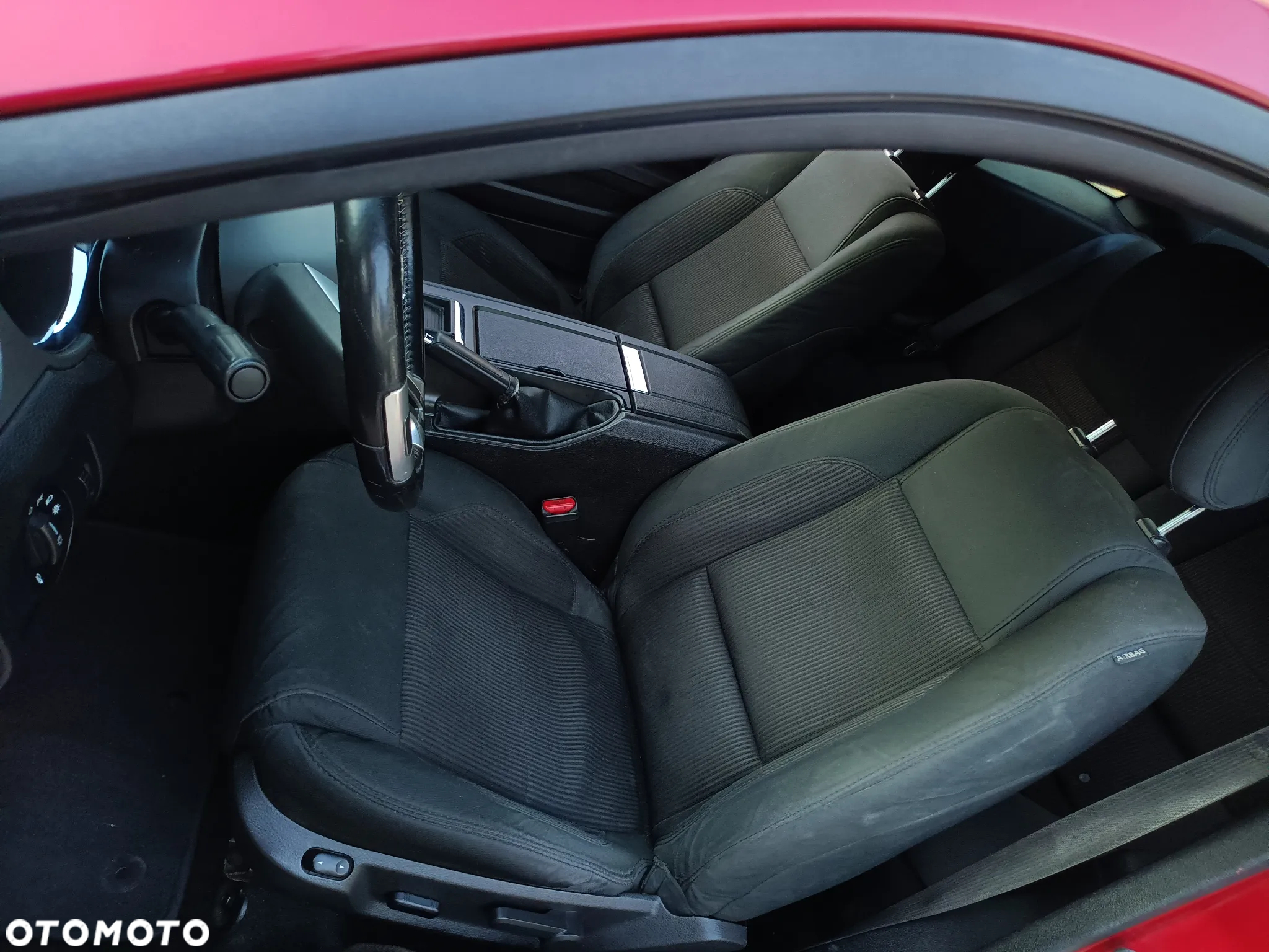 Ford Mustang 3.7 V6 Premium - 28
